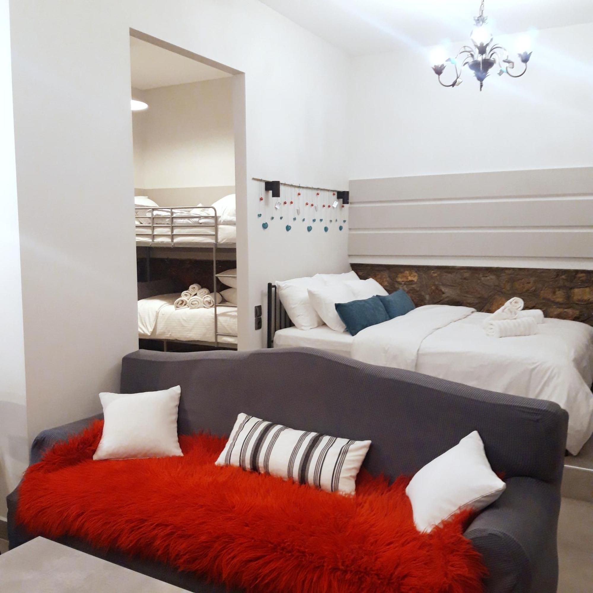 Kastoria Book House With Yard Apartment Ngoại thất bức ảnh